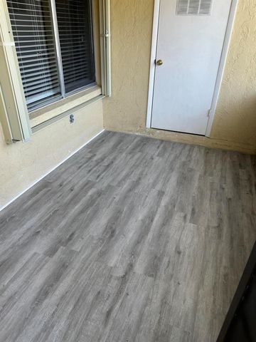 436 Pine Glen Lane D-1, Greenacres, FL 33463