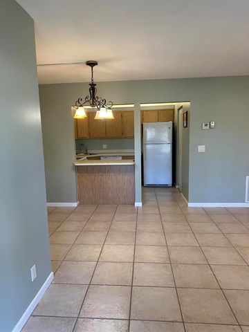 436 Pine Glen Lane D-1, Greenacres, FL 33463