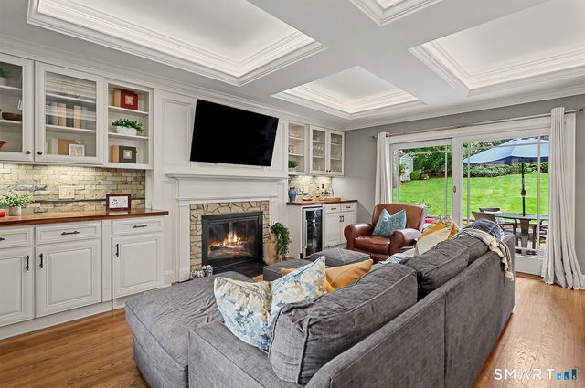 83 Lamplighter Lane, Fairfield, CT 06825