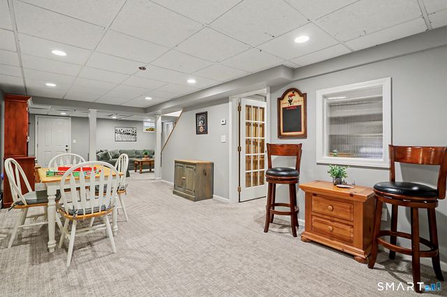 83 Lamplighter Lane, Fairfield, CT 06825