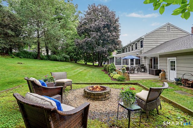 83 Lamplighter Lane, Fairfield, CT 06825