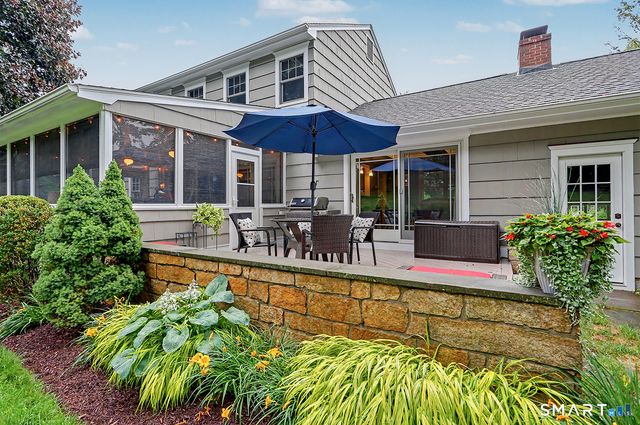83 Lamplighter Lane, Fairfield, CT 06825