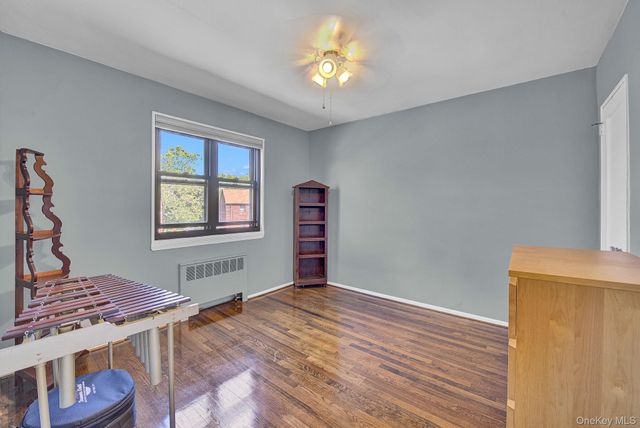 5850 246th Crescent C7, Douglaston, NY 11362