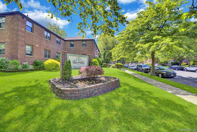 5850 246th Crescent C7, Douglaston, NY 11362