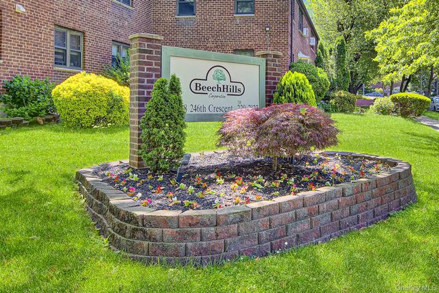 5850 246th Crescent C7, Douglaston, NY 11362