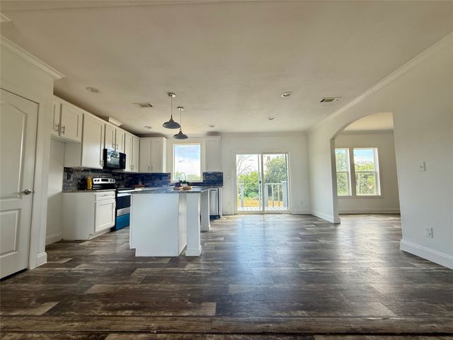 12918 Cleburne Highway, Cresson, TX 76035