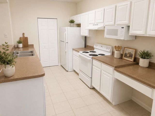 5001 SUNRIDGE PALMS DRIVE, Tampa, FL 33617