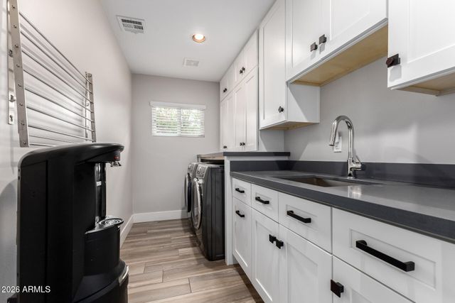 4008 E FAIRMOUNT Avenue, Phoenix, AZ 85018