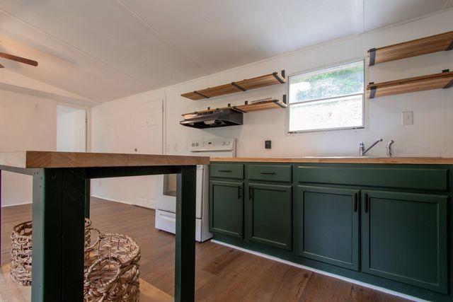 580 Atoah Circle, Robbinsville, NC 28771