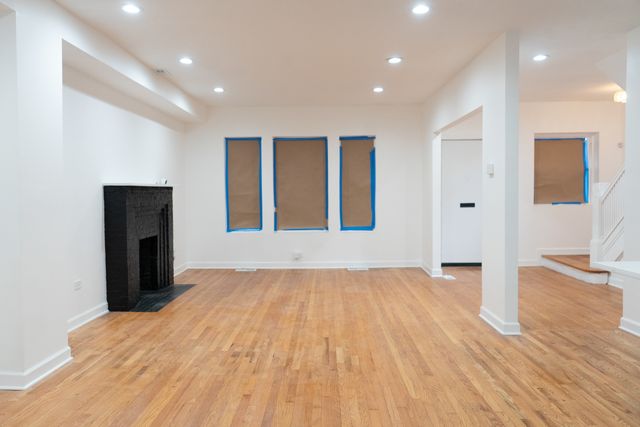 7343 S Kenwood Avenue, Chicago, IL 60619