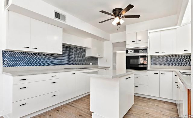 7500 Callaghan Rd Apt 152, San Antonio, TX 78229
