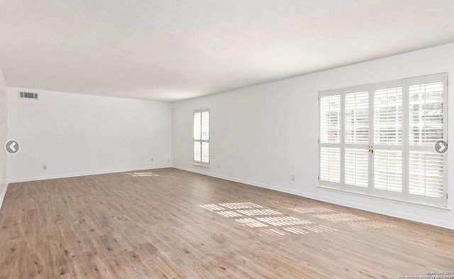7500 Callaghan Rd Apt 152, San Antonio, TX 78229