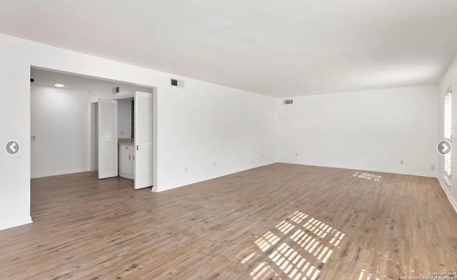 7500 Callaghan Rd Apt 152, San Antonio, TX 78229
