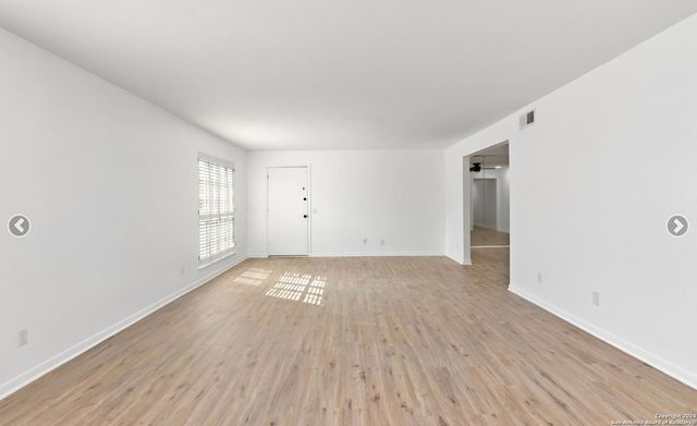 7500 Callaghan Rd Apt 152, San Antonio, TX 78229