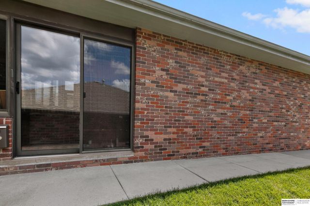 5444 Pioneers Boulevard, Lincoln, NE 68506