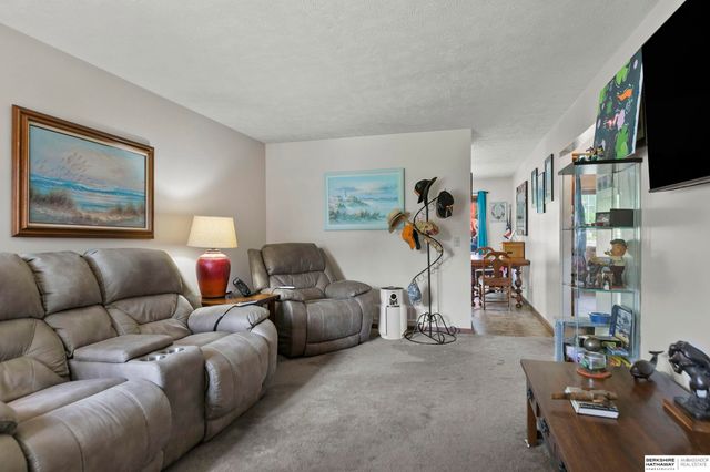 5444 Pioneers Boulevard, Lincoln, NE 68506