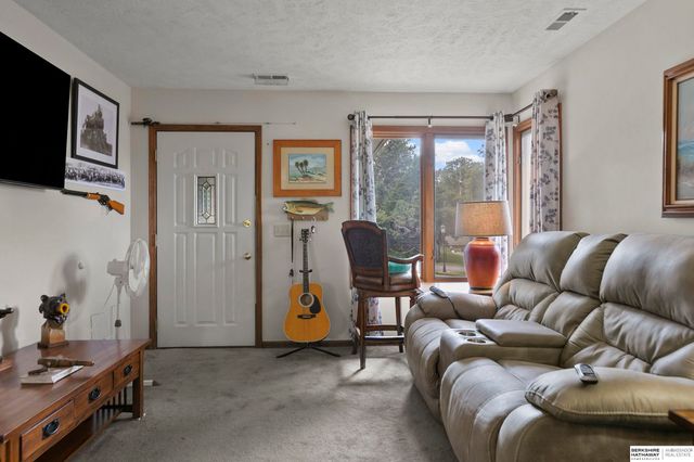 5444 Pioneers Boulevard, Lincoln, NE 68506