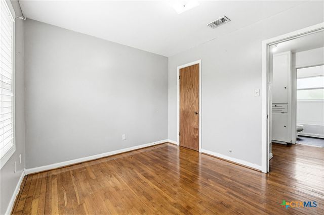 1009 S 5th Street, Copperas Cove, TX 76522