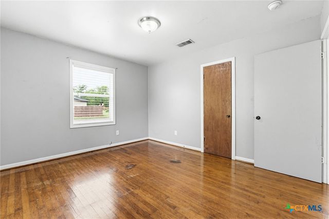 1009 S 5th Street, Copperas Cove, TX 76522