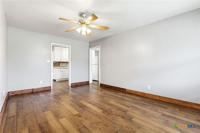 1009 S 5th Street, Copperas Cove, TX 76522