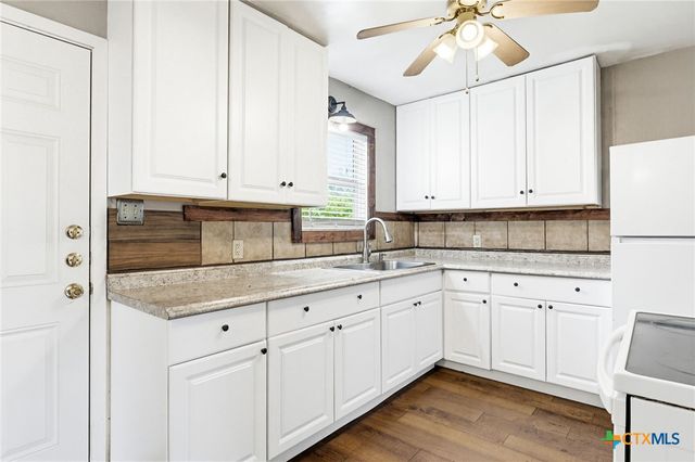 1009 S 5th Street, Copperas Cove, TX 76522