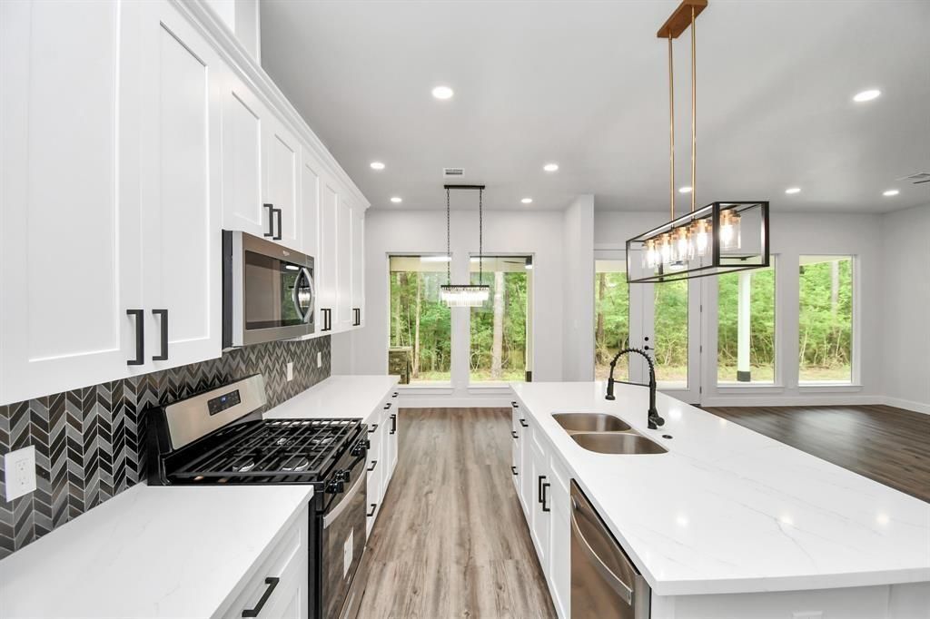 12163 La Salle River Rd, Conroe, TX 77304