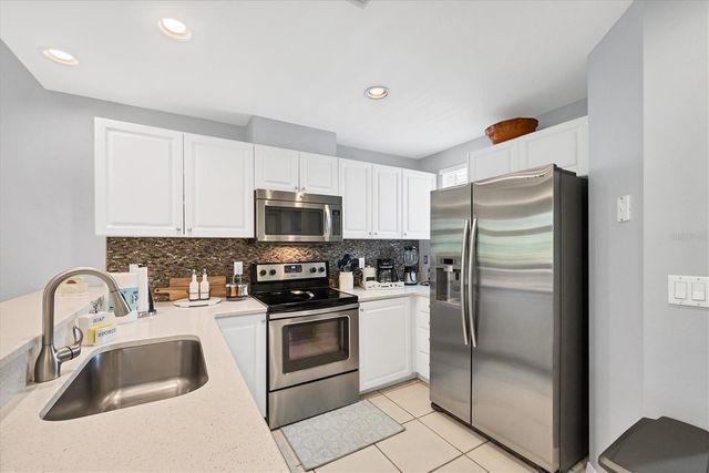 3803 54TH DRIVE W 203, Bradenton, FL 34210