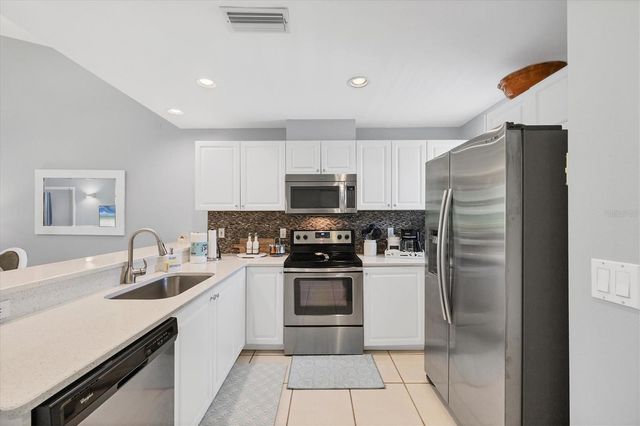 3803 54TH DRIVE W 203, Bradenton, FL 34210