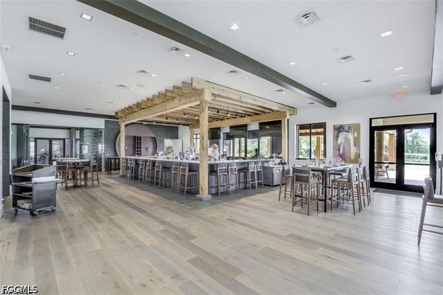 9403 Pocida CT 101, Naples, FL 34119