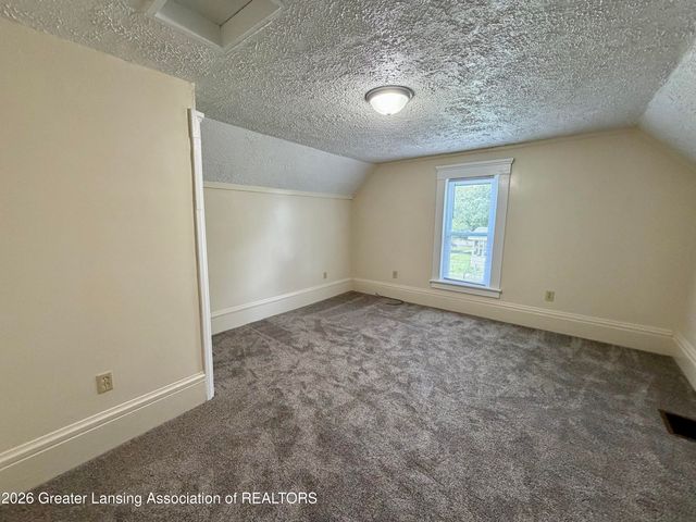 535 S Fairview Avenue, Lansing, MI 48912