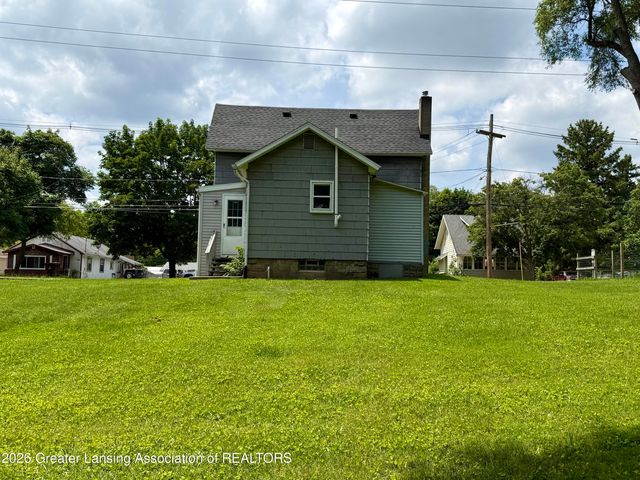 535 S Fairview Avenue, Lansing, MI 48912