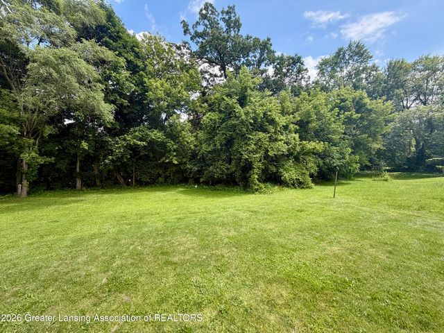 535 S Fairview Avenue, Lansing, MI 48912