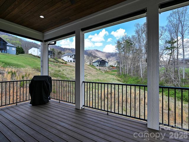 18 Sagewood Drive, Candler, NC 28715