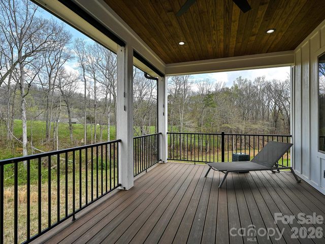 18 Sagewood Drive, Candler, NC 28715