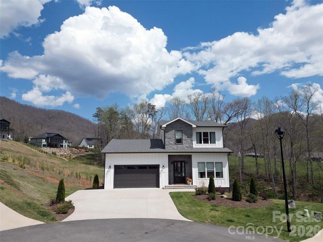 18 Sagewood Drive, Candler, NC 28715