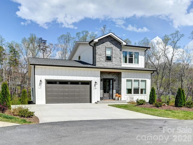 18 Sagewood Drive, Candler, NC 28715