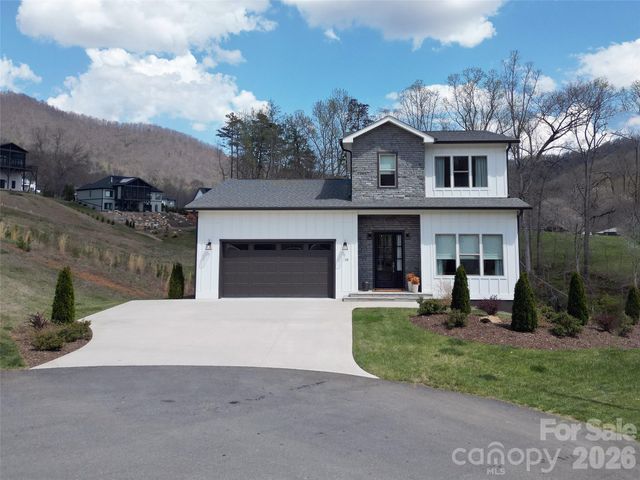 18 Sagewood Drive, Candler, NC 28715