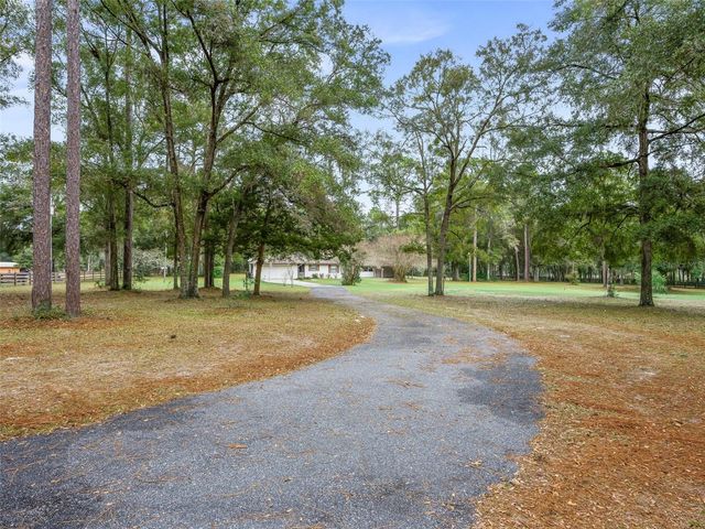 15 MIDDLEGROUND ROAD, Ocala, FL 34482