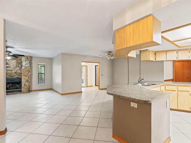 15 MIDDLEGROUND ROAD, Ocala, FL 34482