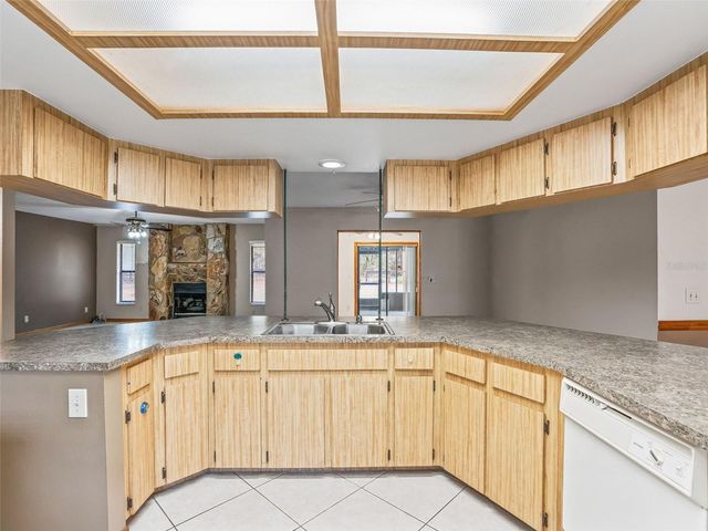 15 MIDDLEGROUND ROAD, Ocala, FL 34482