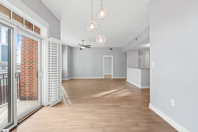 155 Riverplace Unit 401, Greenville, SC 29601