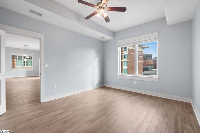 155 Riverplace Unit 401, Greenville, SC 29601