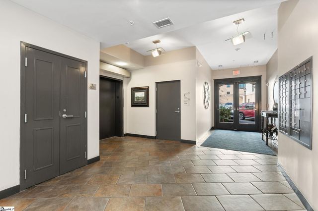 155 Riverplace Unit 401, Greenville, SC 29601