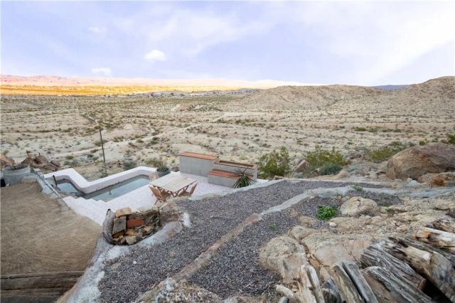 71159 Sullivan, 29 Palms, CA 92277