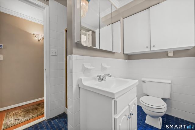 16 Sherwood Road, Ridgefield, CT 06877