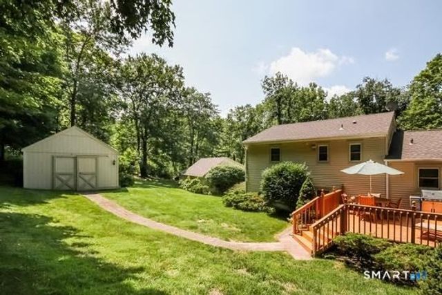 16 Sherwood Road, Ridgefield, CT 06877