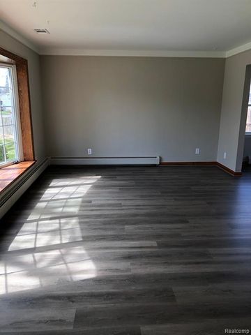 5510 Berkley Drive, Waterford, MI 48327