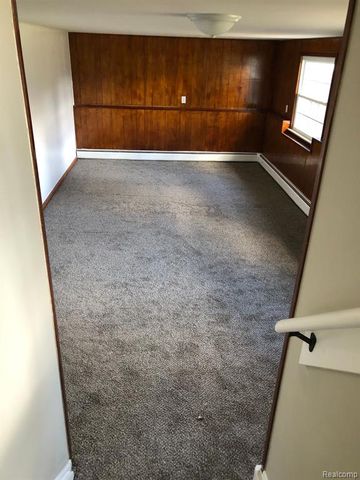 5510 Berkley Drive, Waterford, MI 48327