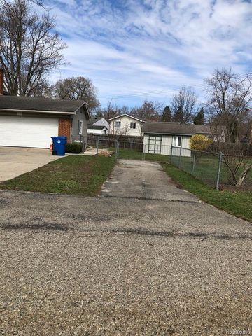 5510 Berkley Drive, Waterford, MI 48327