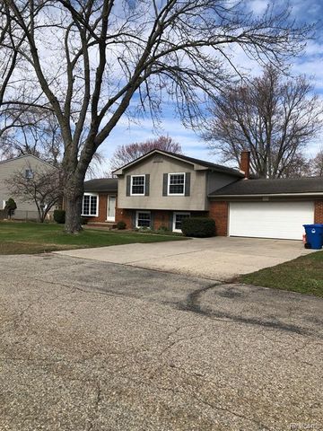 5510 Berkley Drive, Waterford, MI 48327